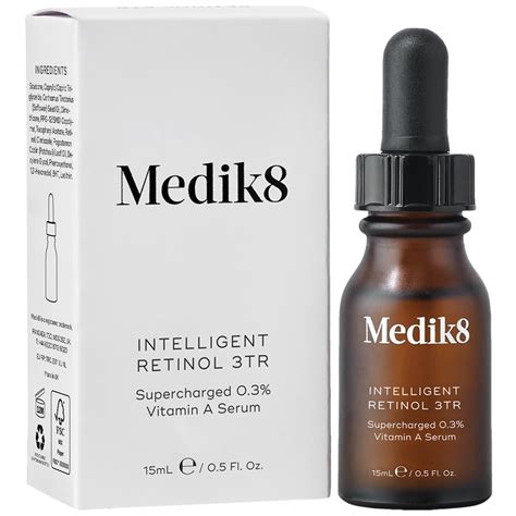 Dizajnérske zobrazenie fľaštičky séra Medik8 Retinol 3TR s kvapkadlom