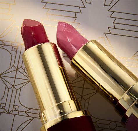 koláž produktov vhodných na líčenie suchej pleti - BB krém, krémová lícenka, hydratačný rúž