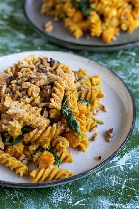 detaily balenia mandľového oleja s upozorneniami