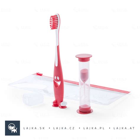 sada pomôcok na čistenie zubov so strojčekom