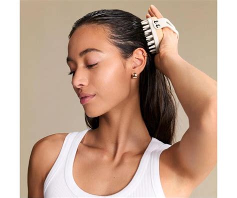 Ilustračná fotografia rôznych typov vlasov a pokožky hlavy.