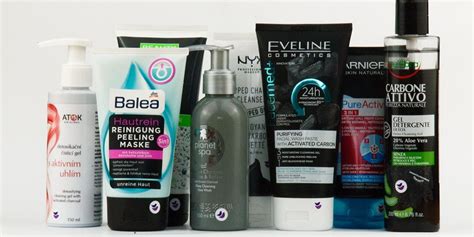 Ilustračná fotografia rôznych typov čistiacich gélov na pleť