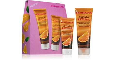 Koláž rôznych produktov z radu Dermacol Aroma Ritual s osobnými komentármi