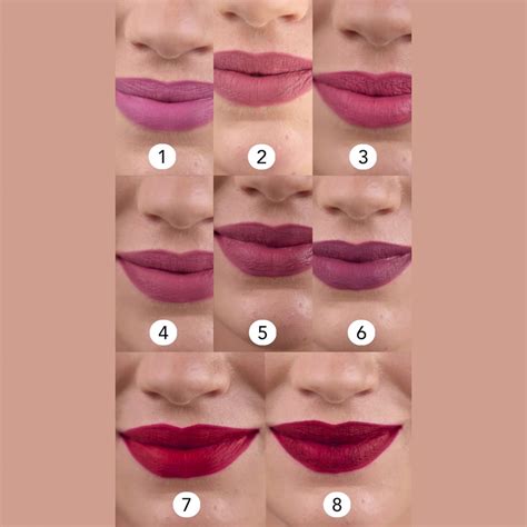 detailná fotografia matného rúžu Hyaluron Hysteria na perách