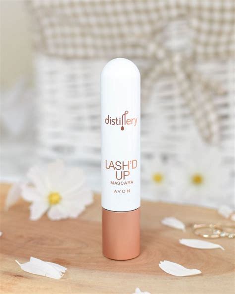 Obal Avon Distillery pleťového oleja