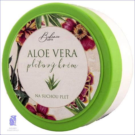 Ilustračná fotografia zmäkčovadla na pleť s aloe vera a prasličkou