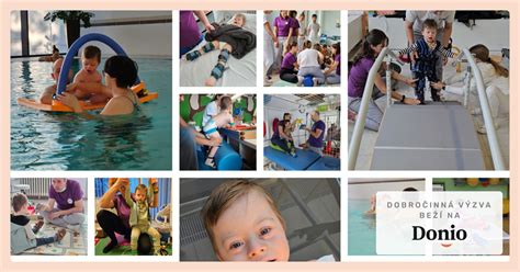 Fotografia fyzioterapeuta asistujúceho pacientovi pri prvých krokoch