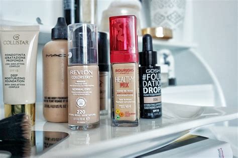 Koláž rôznych make-upov vhodných pre suchú pleť