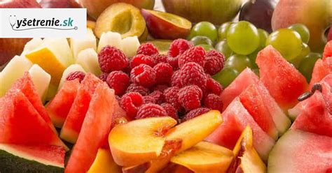 Ilustračná fotografia zdravej stravy bohatej na ovocie a zeleninu