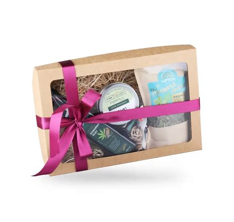 Ilustračný obrázok balenia šampónu Canaderm Capillus