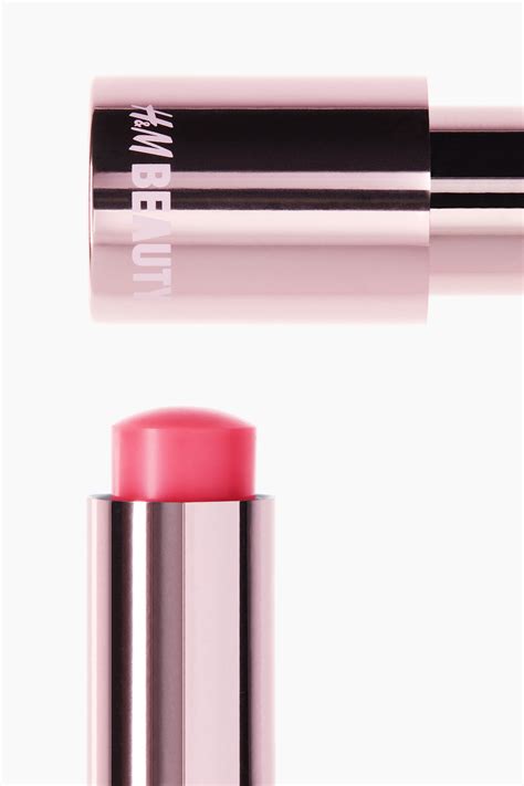 ilustračná fotografia balzamu na pery s aplikátorom