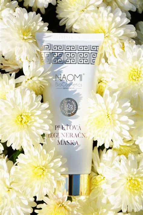 Schéma znázorňujúca postup aplikácie domácej pleťovej masky z arganového oleja a zeolitu.