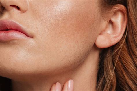 Infografika zobrazujúca kroky správnej starostlivosti o pokožku s ekzémom na tvári