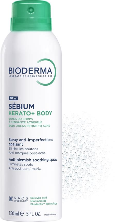 Ilustračné foto tela s aplikáciou spreja Bioderma Sébium Kerato+