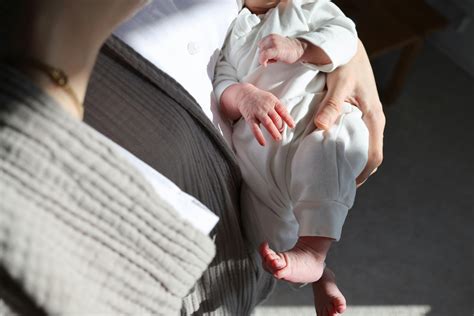 Dojča s prejavmi ekzému na tvári