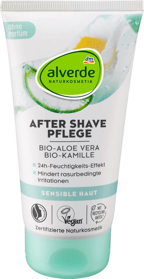 Obrázok rôznych prírodných produktov na upokojenie pokožky po holení (aloe vera, čajovníkový olej, uhorka)