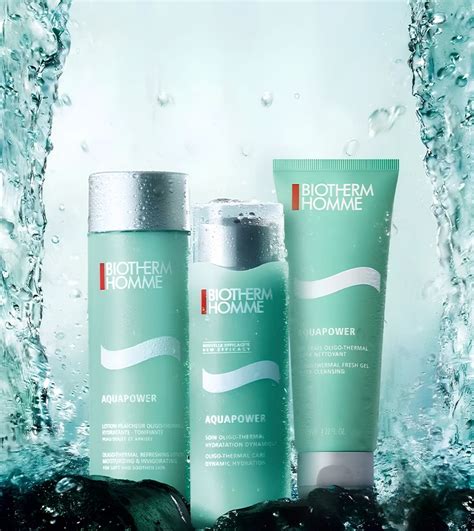 Infografika porovnávajúca hydratačné účinky krému Biotherm Homme Aquapower s bežnými krémami