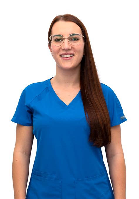 Lekár vyšetruje pacienta s prejavmi pásového oparu.