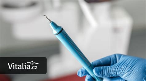 Ilustrácia znázorňujúca perianálny absces v okolí análneho otvoru