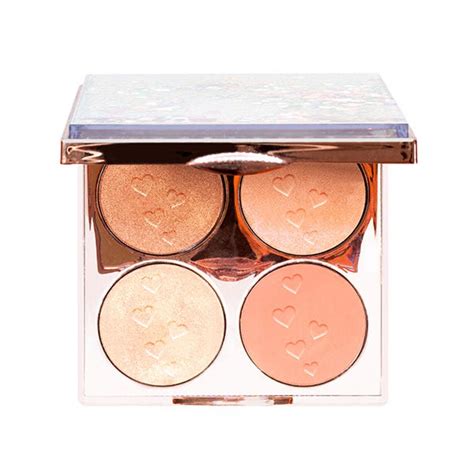 obrázok paletky Dermacol Contour Palette s priehľadným obalom a viditeľnými srdiečkami vo vnútri