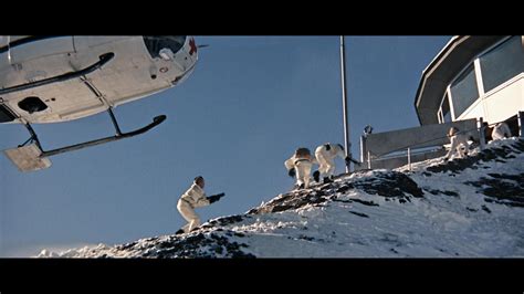 Ukázka z filmu Let the Right One In s důrazem na atmosféru a vizuální styl.