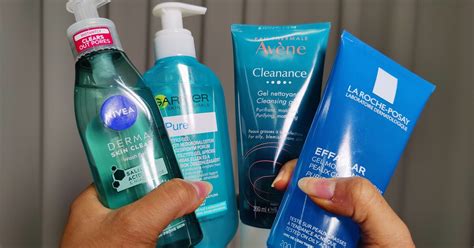 Koláž rôznych produktov vhodných pre mastnú pleť - čistiace gély, toniká, ľahké krémy, matné púdre