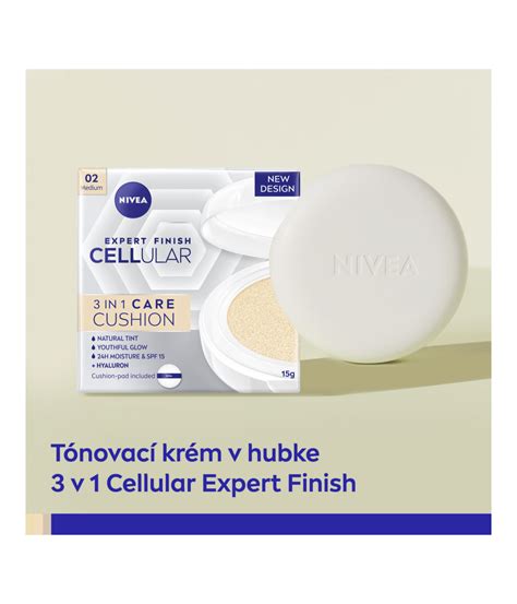 Ukážka rôznych typov make-upov pre zmiešanú pleť (tekutý, v hubke, s SPF).