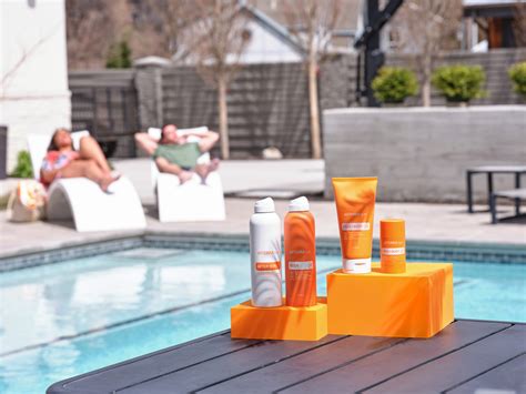 Infografika s tipmi pre bezpečné opaľovanie