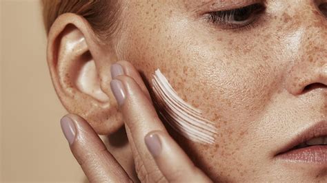 Ilustračná fotografia pokožky so slnečným spálením