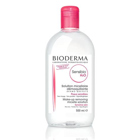 Ilustračné foto troch fliaš s micelárnymi vodami pre citlivú pleť: Bioderma Sensibio H2O, Garnier Skin Naturals a MIXA Optimal Tolerance.