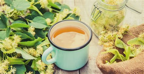 ilustrácia znázorňujúca nesprávne praktiky pri starostlivosti o aknóznu pleť