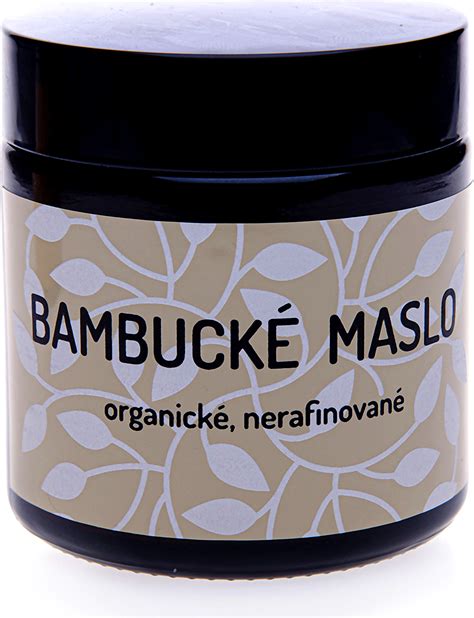 Fľaše s domácimi krémami a ingredienciami ako bambucké maslo a oleje