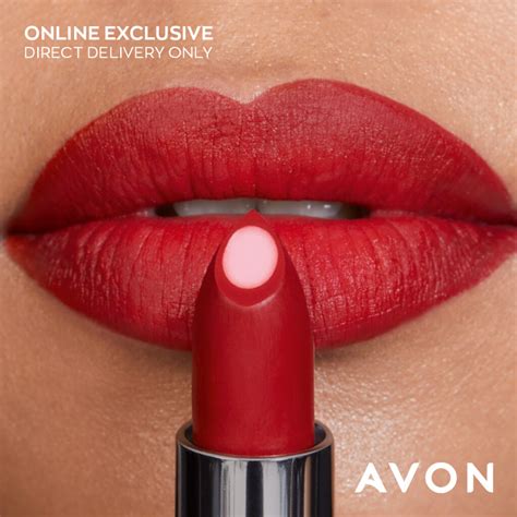 Thematic photo of Avon Hydramatic lipstick with a focus on its unique core