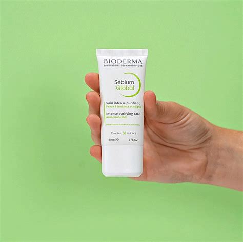 ilustračná fotografia krému Bioderma Sébium Global na bielom pozadí