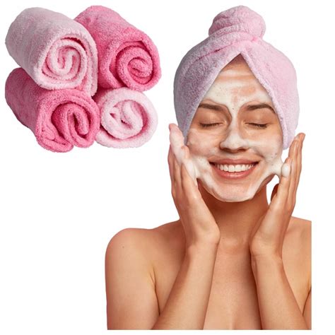 Ilustračná fotografia jemného uteráka na sušenie pokožky bábätka.