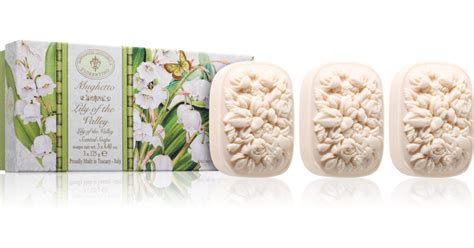 ilustračná fotografia rôznych druhov tuhých mydiel na tvár