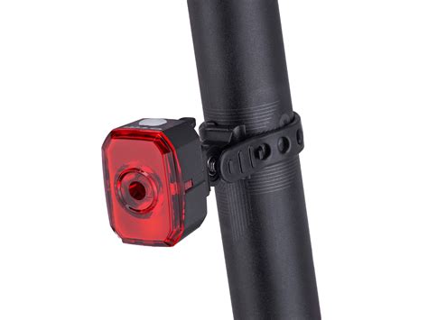 Ilustrácia predného a zadného pleteného stehu