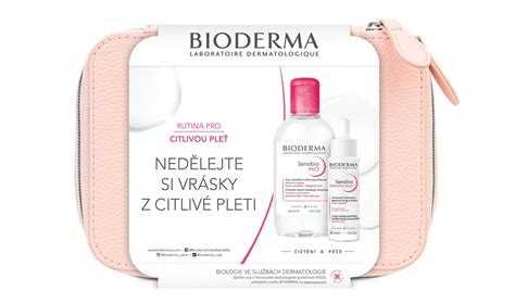 Tematické foto: Produkty Bioderma Sensibio zoradené na jemnom pozadí