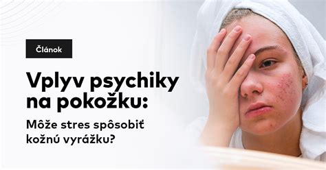 fotografia dermatológa vyšetrujúceho kožnú vyrážku