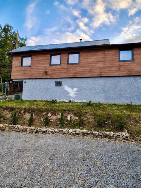 Tematická fotografia: Exteriér lekárne v meste Zvolen