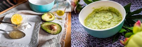 Koláž domácich surovín na pleťové masky (avokádo, med, jogurt)