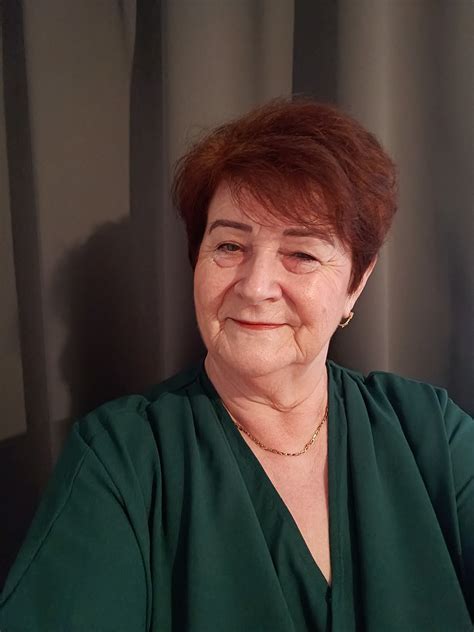Tematické foto: Žena v strednom veku s čistou a zdravou pleťou