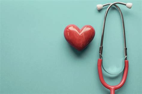 infografika s odporúčanými potravinami a látkami pre zdravie ciev