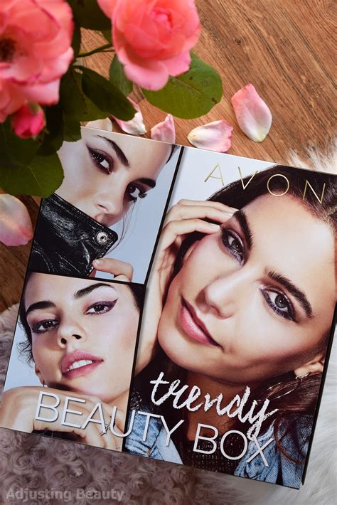 obrázok Avon Trendy Beauty Boxu a jeho obsahu