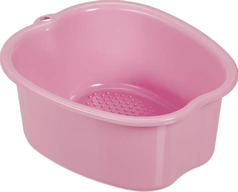 Misku s koloidným ovsom pripraveným na kúpeľ