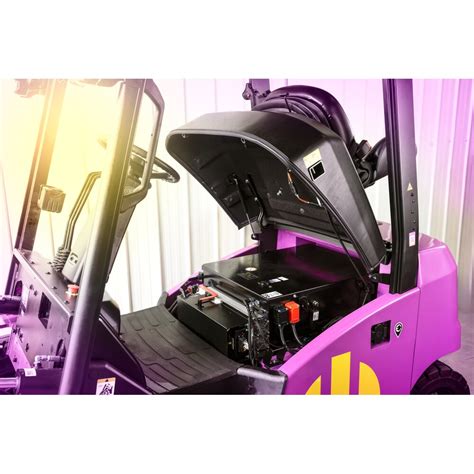 Infografika zobrazujúca ochranu nechtov pred vonkajšími vplyvmi